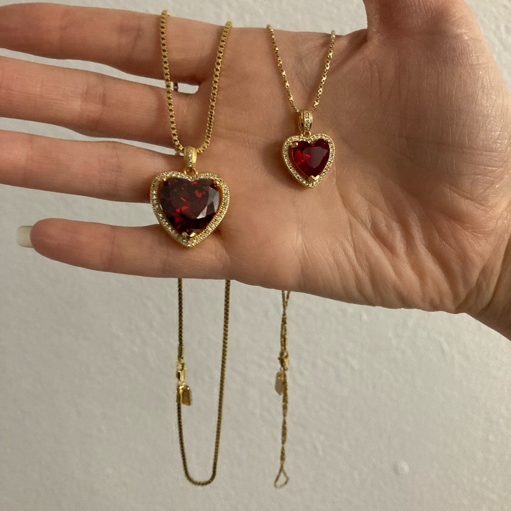 New Vanessa Mooney the ruby heart necklace gold - Picture 12 of 12